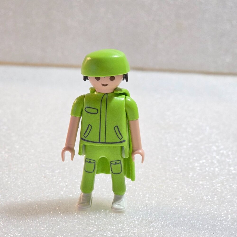 Playmobil Green Doctor Surgeon w/ Cape‎ and Hat Vintage 1992 Figure 3"